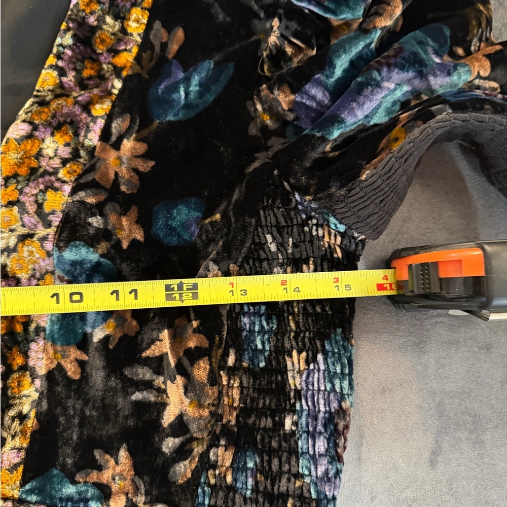 Dress - Picture 6 of 6